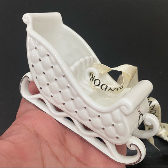 2014 PANDORA Santa’s Sleigh Holiday Christmas Ornament - Picture 15 of 15